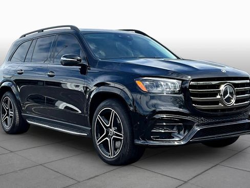 Used 2025 Mercedes-Benz GLS 450 4MATIC image 2