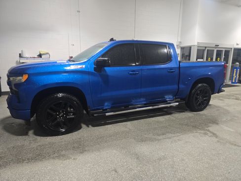 Used 2022 Chevrolet Silverado 1500 RST w/ Z71 Off-Road Package image 3