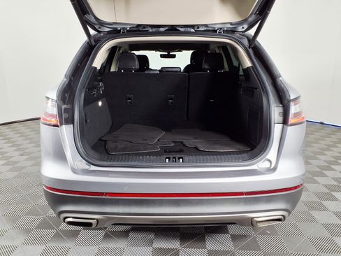 Used 2023 Lincoln Nautilus Reserve w/ Equipment Group 201A AWD/4WD image 8