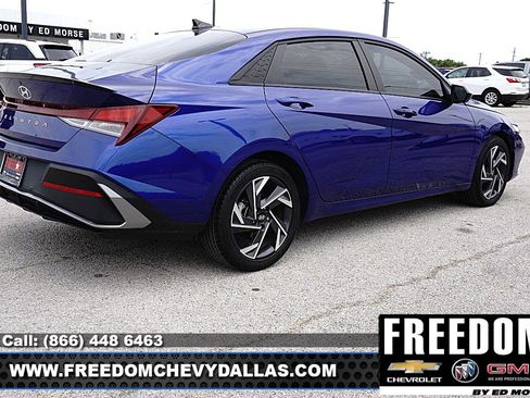 Used 2025 Hyundai Elantra Sport FWD image 37