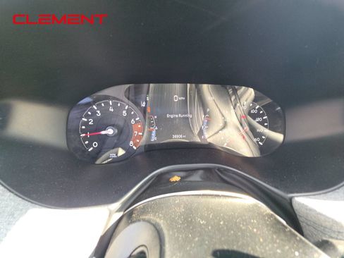 Used 2025 Jeep Compass Latitude w/ Sun & Sound Group AWD/4WD image 2