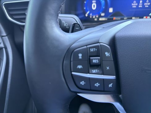 Used 2020 Ford Explorer Platinum w/ Premium Technology Package image 28