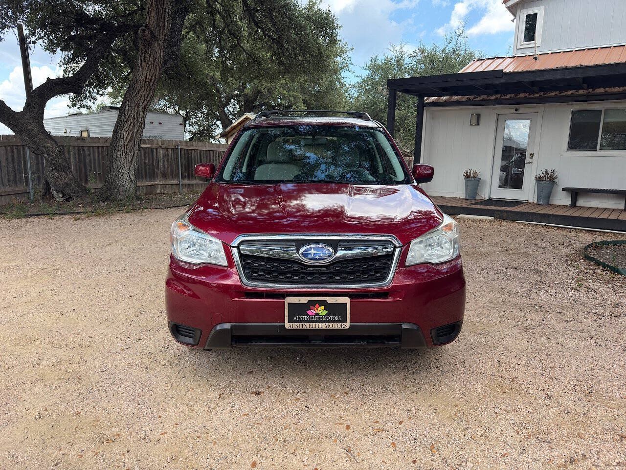 Used 2014 Subaru Forester 2.5i Premium w/ All-Weather Package AWD/4WD image 10