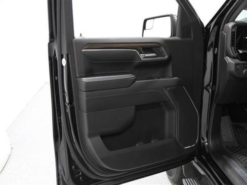 Certified 2024 Chevrolet Silverado 1500 LT AWD/4WD image 4