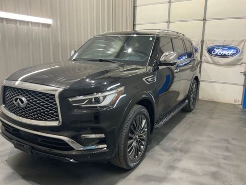 Used 2024 INFINITI QX80 Sensory w/ Cargo Package AWD/4WD image 3