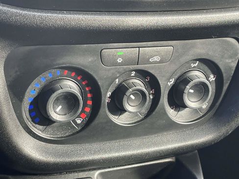 Used 2022 RAM ProMaster City Tradesman FWD image 21