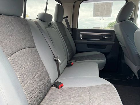 Used 2019 RAM 1500 Big Horn AWD/4WD image 36