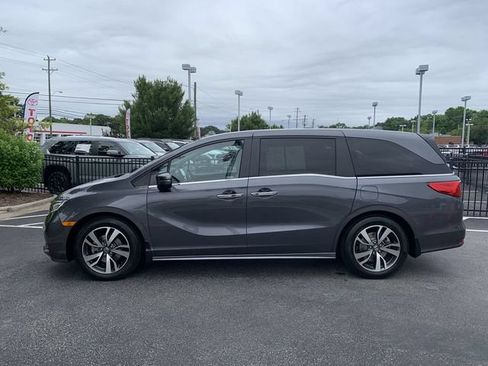 Used 2023 Honda Odyssey Touring image 5