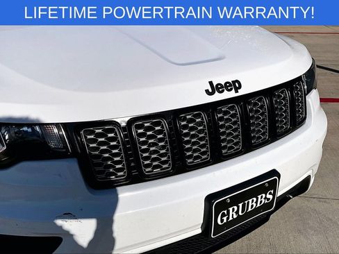 Used 2019 Jeep Grand Cherokee Altitude RWD image 38
