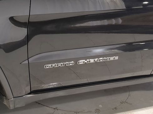 Used 2020 Jeep Grand Cherokee Limited image 24