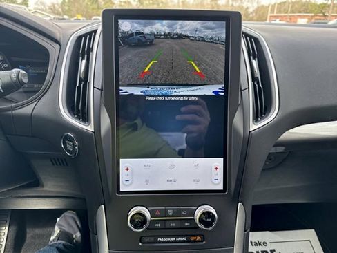 New 2024 Ford Edge SE image 18