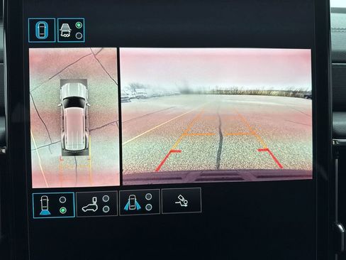 Certified 2025 GMC Yukon Denali image 18