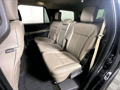 Used 2019 Ford Expedition XLT w/ Equipment Group 202A image 25