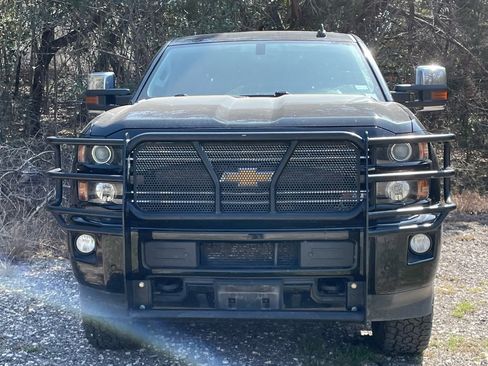 Used 2016 Chevrolet Silverado 2500 LTZ image 2