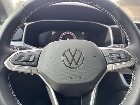 New 2026 Volkswagen Taos SE image 26