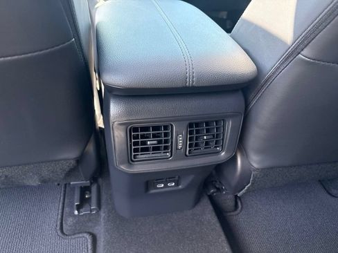 Used 2025 Toyota RAV4 Limited AWD/4WD image 19