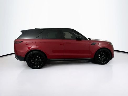 Used 2024 Land Rover Range Rover Sport SE AWD/4WD image 4