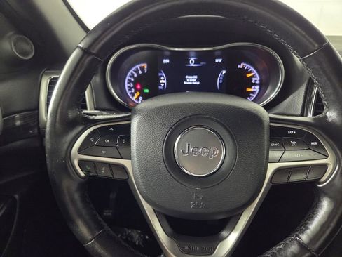 Certified 2021 Jeep Grand Cherokee Laredo X image 19