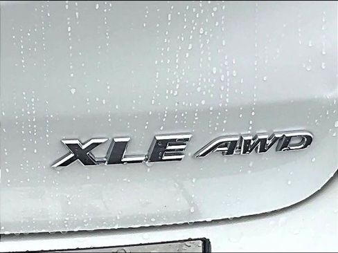 Used 2018 Toyota Highlander XLE w/ Protection Package #3 image 30