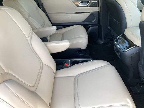 Certified 2026 INFINITI QX80 Pure w/ Cargo Package AWD/4WD image 12