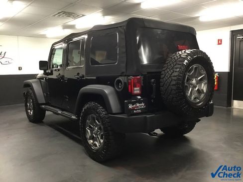 Used 2015 Jeep Wrangler Unlimited Rubicon w/ Connectivity Group image 8