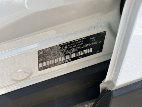 Used 2022 Toyota RAV4 XLE w/ Convenience Package AWD/4WD image 28