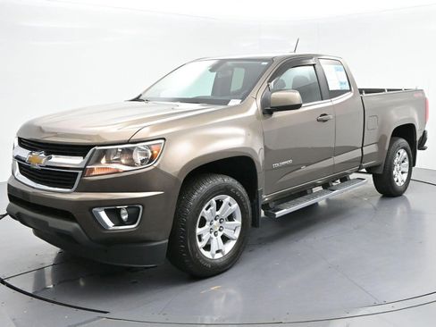 Used 2015 Chevrolet Colorado LT w/ LT Convenience Package AWD/4WD image 3