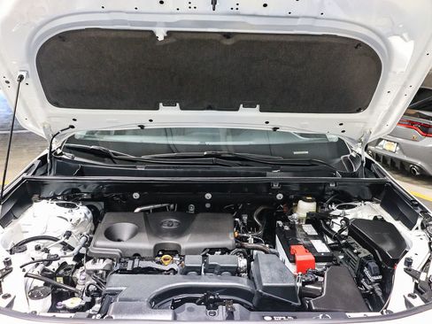 Certified 2025 Toyota RAV4 LE FWD image 27