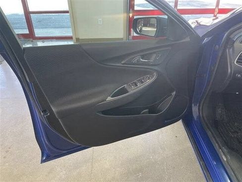 Used 2023 Chevrolet Malibu LS FWD image 10