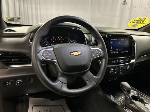 Used 2023 Chevrolet Traverse LT FWD image 15