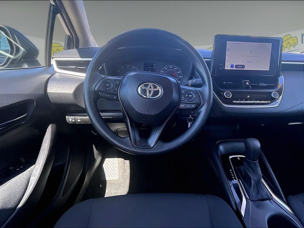 Used 2025 Toyota Corolla LE FWD image 17