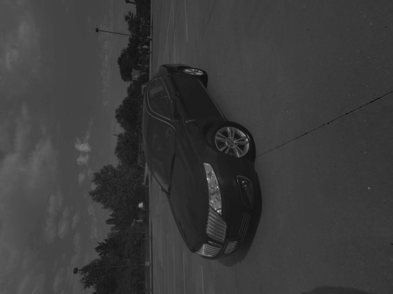 Used 2010 Lincoln MKS FWD image 3