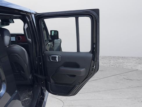 Used 2021 Jeep Wrangler Unlimited Rubicon image 44