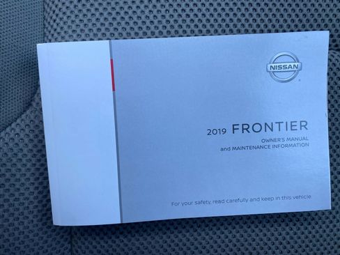 Used 2019 Nissan Frontier SV image 33