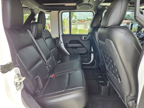 Used 2023 Jeep Wrangler Unlimited Rubicon 392 w/ Xtreme Recon 35" Tire Package AWD/4WD image 18