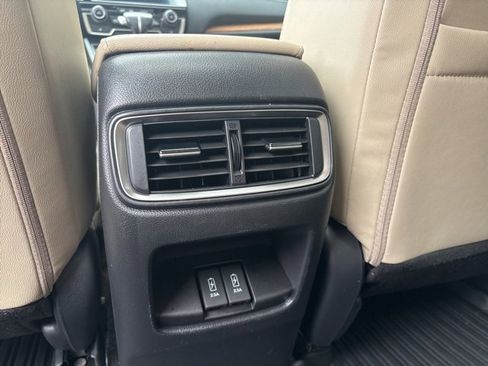 Used 2018 Honda CR-V Touring image 19