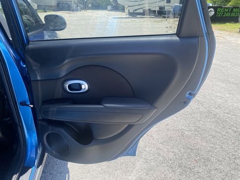 Used 2016 Kia Soul + w/ Designer's Package image 11