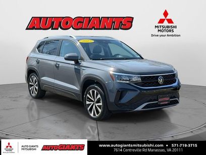 Used 2023 Volkswagen Taos SE w/ Panoramic Sunroof Package