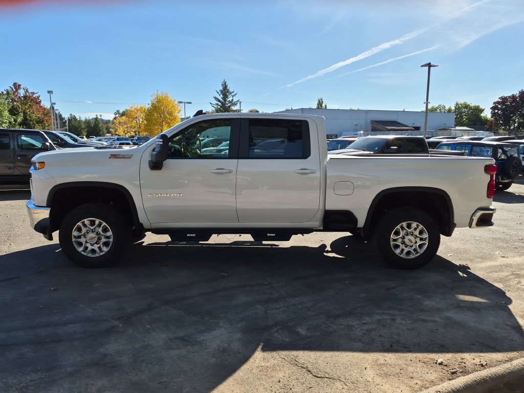 Used 2022 Chevrolet Silverado 2500 LT w/ Convenience Package AWD/4WD image 4