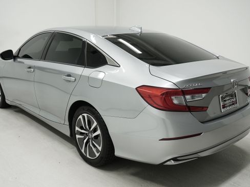 Used 2019 Honda Accord Hybrid image 6