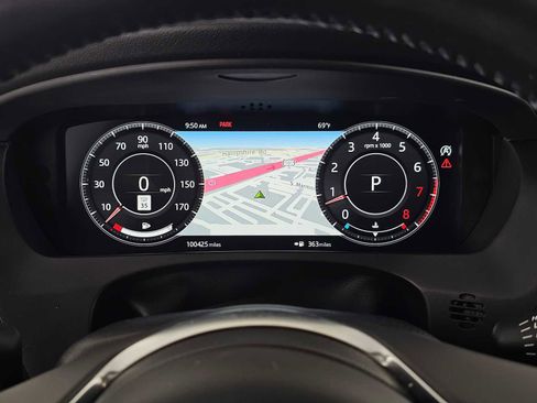 Used 2019 Jaguar F-PACE Prestige image 24