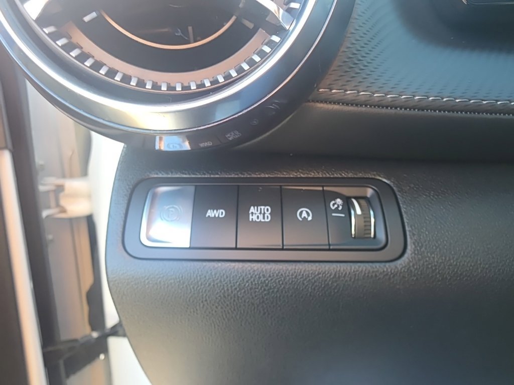 Used 2026 Chevrolet Equinox LT AWD/4WD image 29