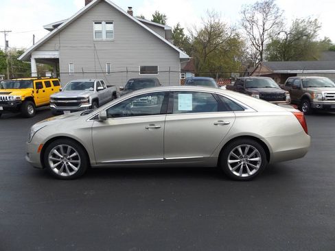 Used 2013 Cadillac XTS Luxury w/ Driver Awareness Package FWD image 11