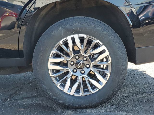 Certified 2025 Chevrolet Tahoe Z71 AWD/4WD image 32