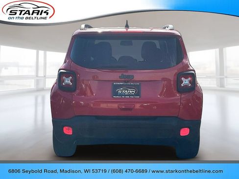 Used 2018 Jeep Renegade Altitude w/ Popular Equipment Group FWD image 5