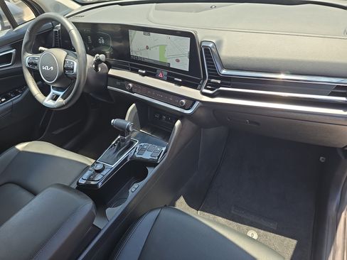 Certified 2025 Kia Sportage EX FWD image 11