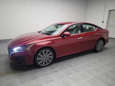 Used 2023 Nissan Altima 2.5 SL FWD image 2