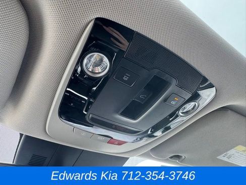 Used 2023 Kia Sorento SX Prestige image 34