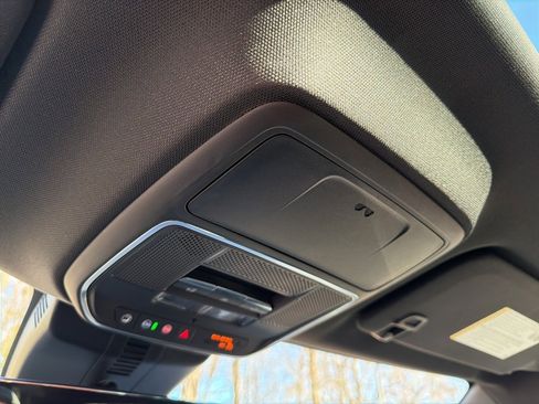 Used 2024 GMC Acadia Denali w/ Super Cruise Package image 30