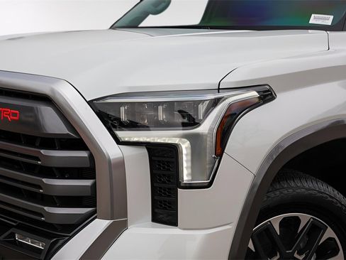 Used 2024 Toyota Tundra Limited image 3